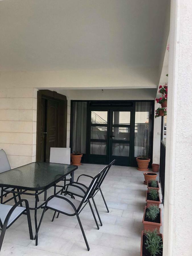 Apartmani Petrija Prcanj Exterior photo