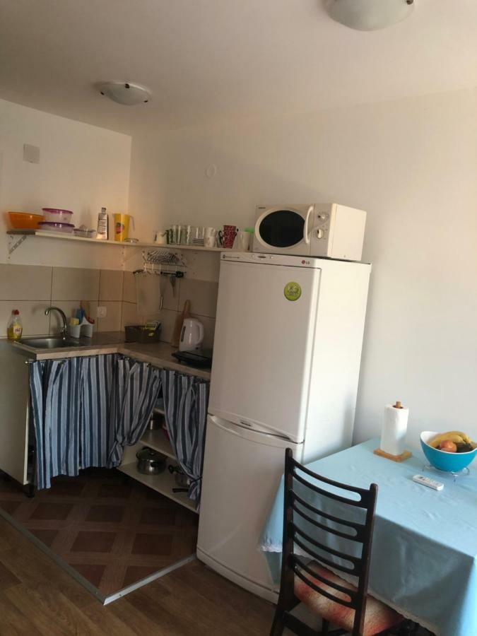 Apartmani Petrija Prcanj Exterior photo